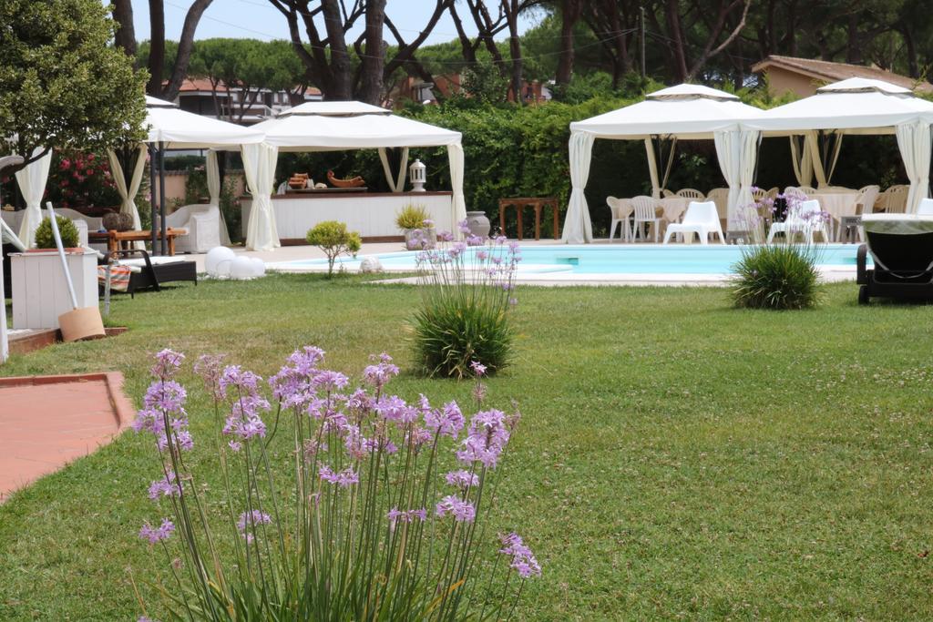 Hotel Velcamare Tarquinia Exterior photo